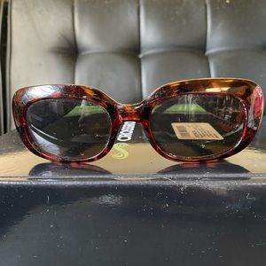Tortoise Vintage Oscar De La Renta sunglasses